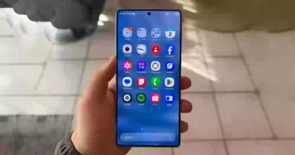 TouchWiz возвращается? Samsung сделала объемные иконки в One UI 8.5